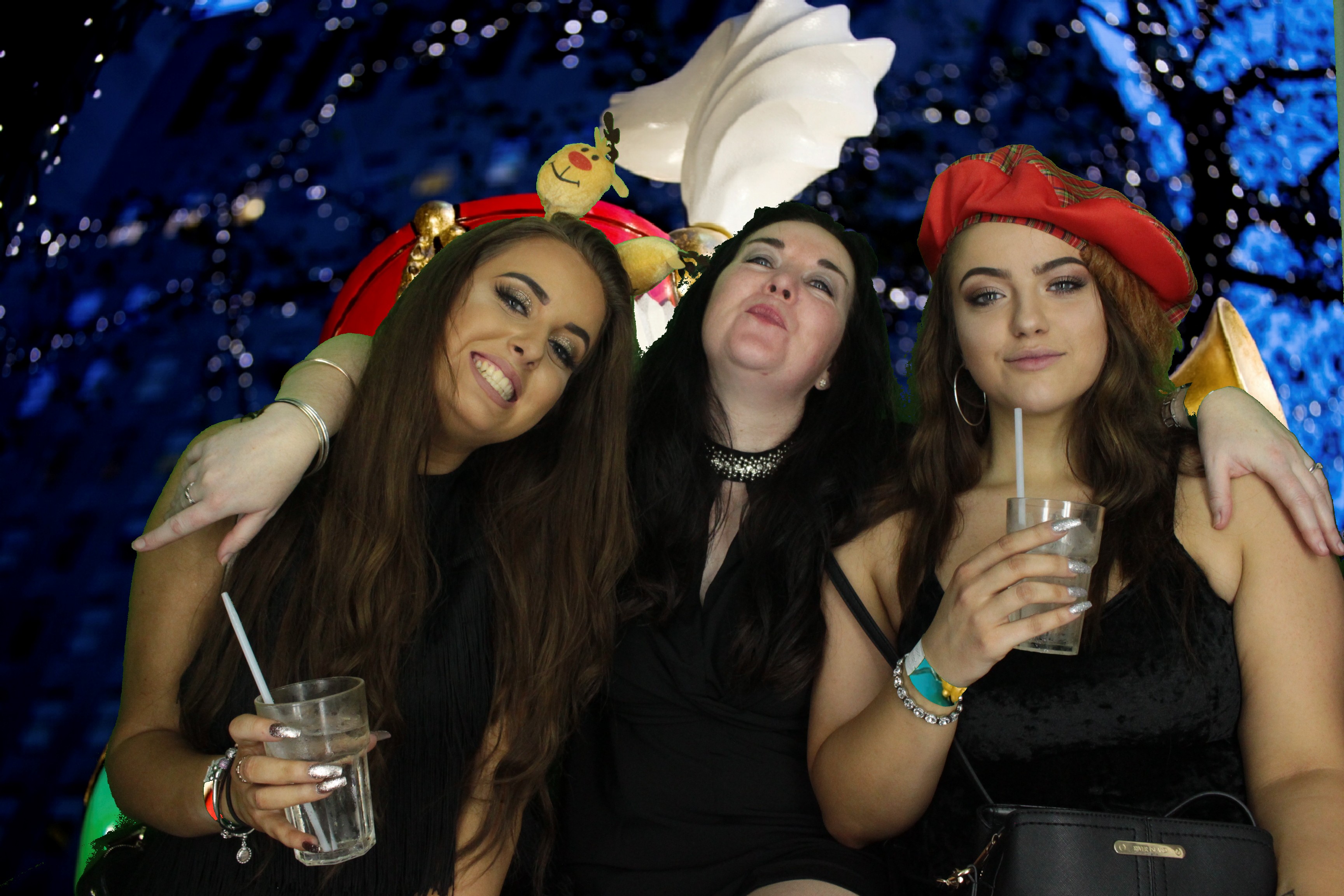 One Line Christmas Party | View more photos from the event at gallery.myphotoboothexperience.co.uk/u/MyPhotoBoothExperienceLtd/One-Line-Christmas-Party